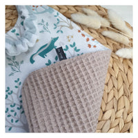 Serviette élastiquée "forêt"